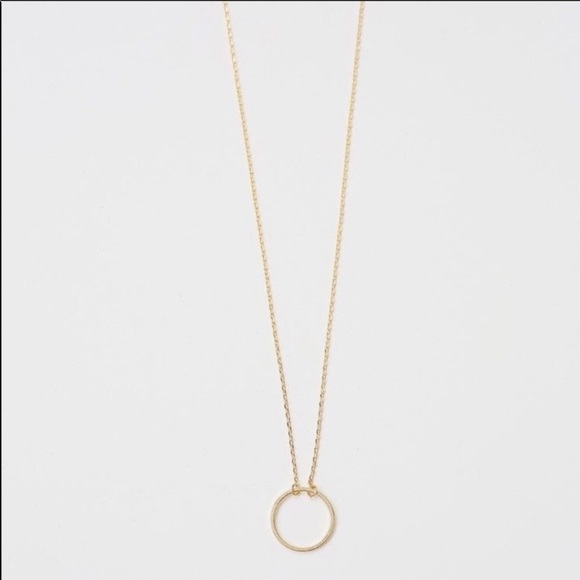 • Zoey • Dainty Circle Necklace - Picture 2 of 4